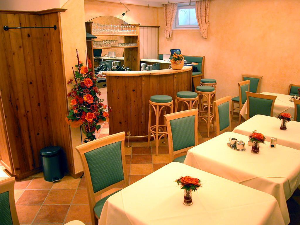 Pension Hiesel-Villa Untersbergblick Anthering Стая снимка
