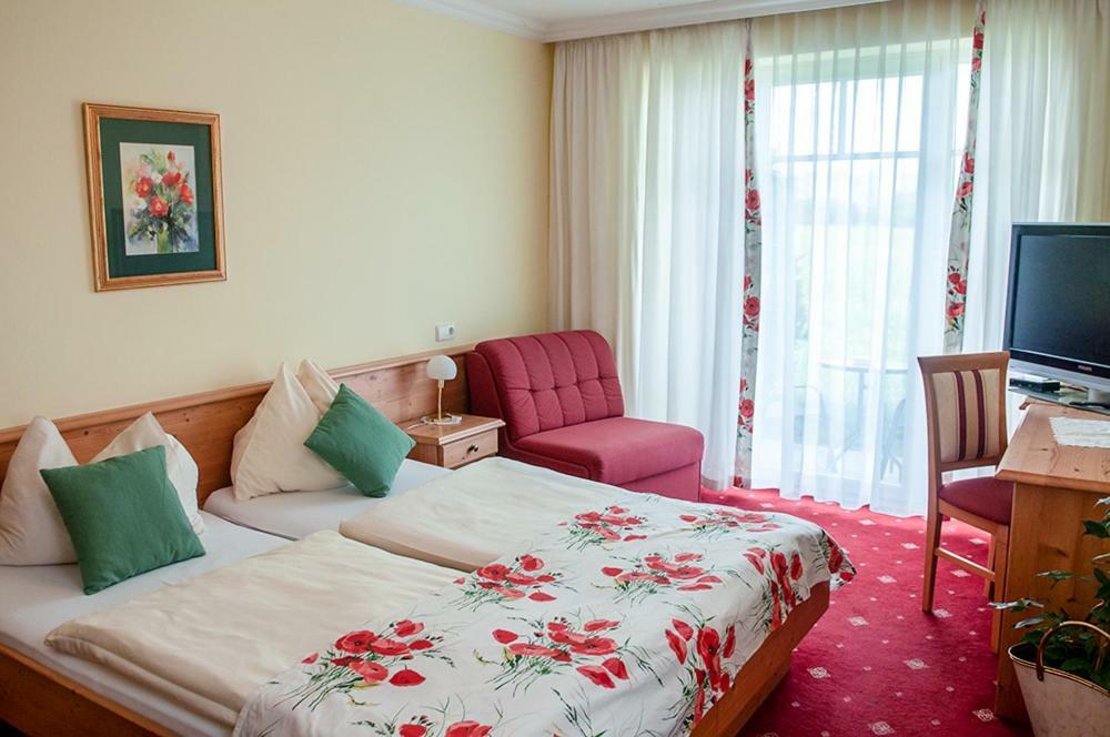 Pension Hiesel-Villa Untersbergblick Anthering Екстериор снимка