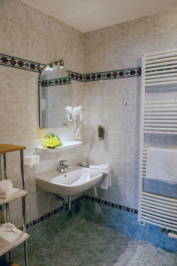 Pension Hiesel-Villa Untersbergblick Anthering Екстериор снимка