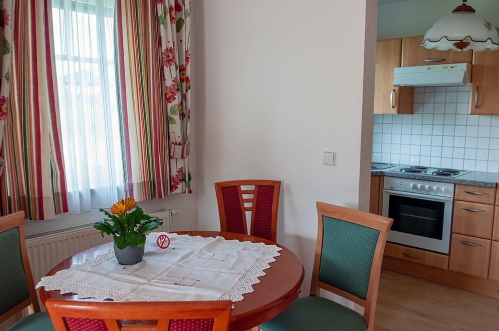 Pension Hiesel-Villa Untersbergblick Anthering Екстериор снимка