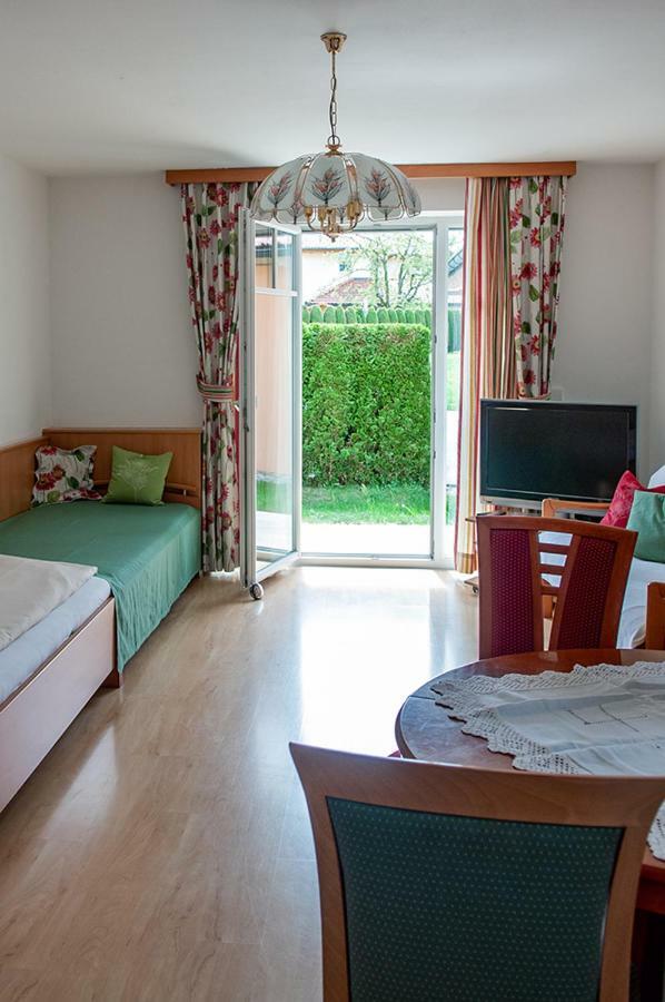 Pension Hiesel-Villa Untersbergblick Anthering Екстериор снимка