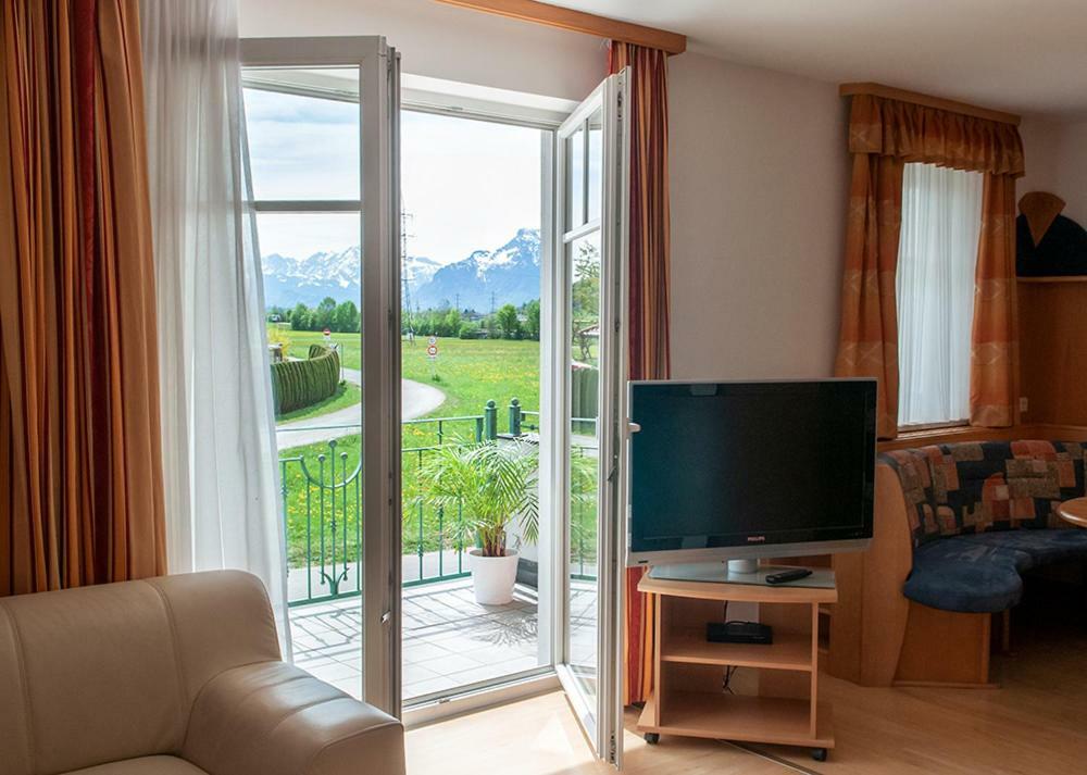 Pension Hiesel-Villa Untersbergblick Anthering Екстериор снимка