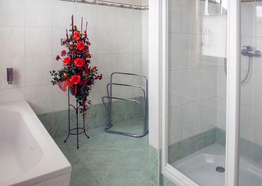 Pension Hiesel-Villa Untersbergblick Anthering Екстериор снимка