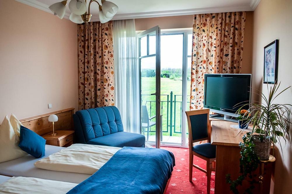 Pension Hiesel-Villa Untersbergblick Anthering Екстериор снимка