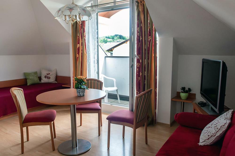 Pension Hiesel-Villa Untersbergblick Anthering Екстериор снимка