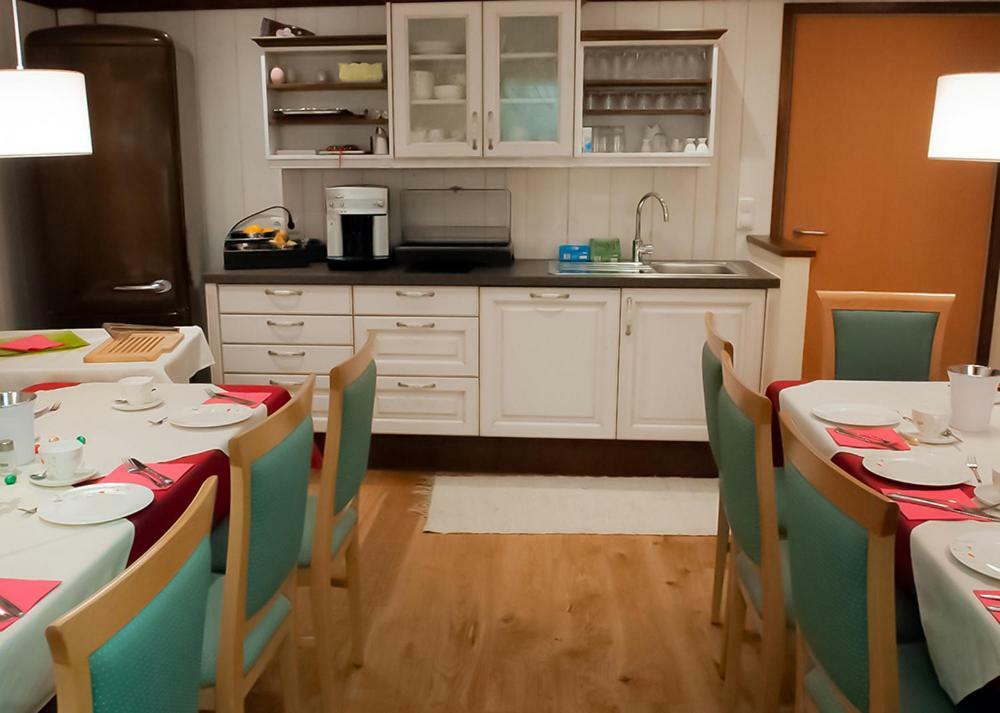 Pension Hiesel-Villa Untersbergblick Anthering Екстериор снимка